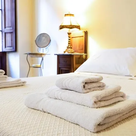 Casa Rodriguez - * Iglesias