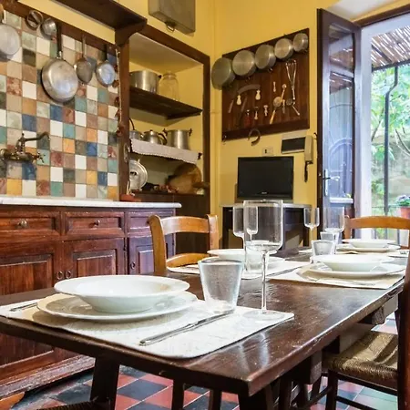 Casa Rodriguez - * Iglesias